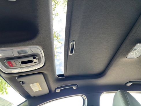 Certified 2025 Hyundai Elantra Limited FWD image 21