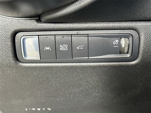 Used 2024 Chevrolet Equinox EV RS image 23