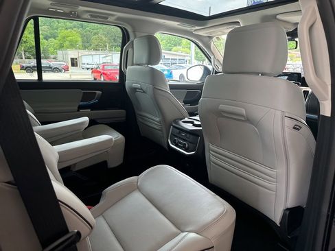 Used 2025 Ford Expedition Platinum w/ Platinum Ultimate Package AWD/4WD image 26