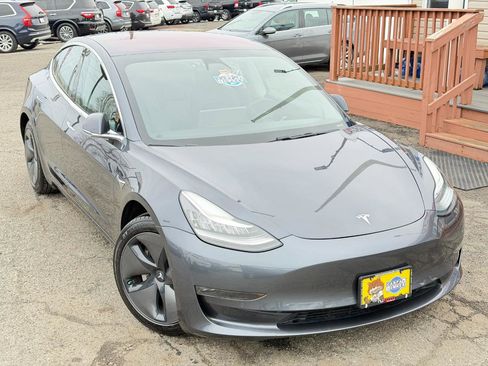 Used 2018 Tesla Model 3 Long Range image 2
