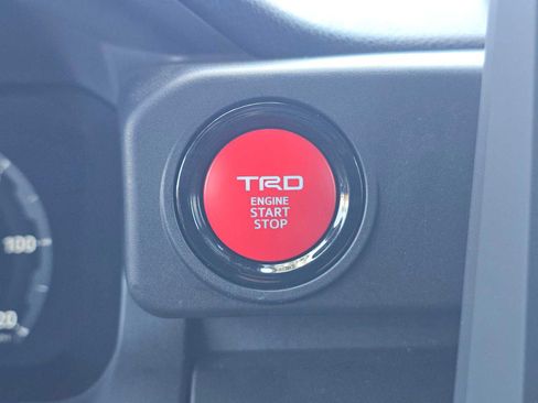 Certified 2024 Toyota Tacoma TRD Off-Road w/ TRD Off Road Upgrade Package AWD/4WD image 33
