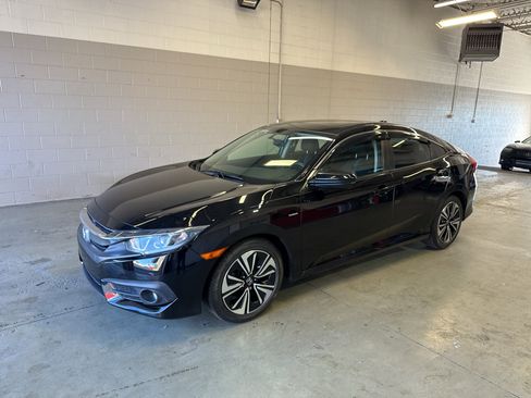 Used 2018 Honda Civic EX-T image 3