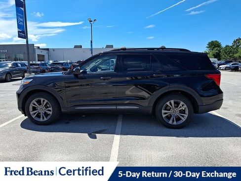 Certified 2023 Ford Explorer XLT w/ Equipment Group 202A AWD/4WD image 7