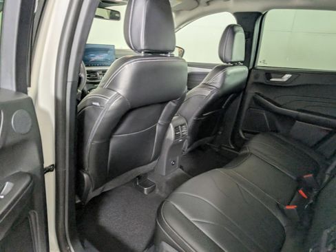 New 2025 Ford Escape SE w/ PHEV Premium Package image 8