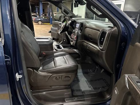 Used 2021 GMC Sierra 3500 Denali w/ Denali Ultimate Package AWD/4WD image 38