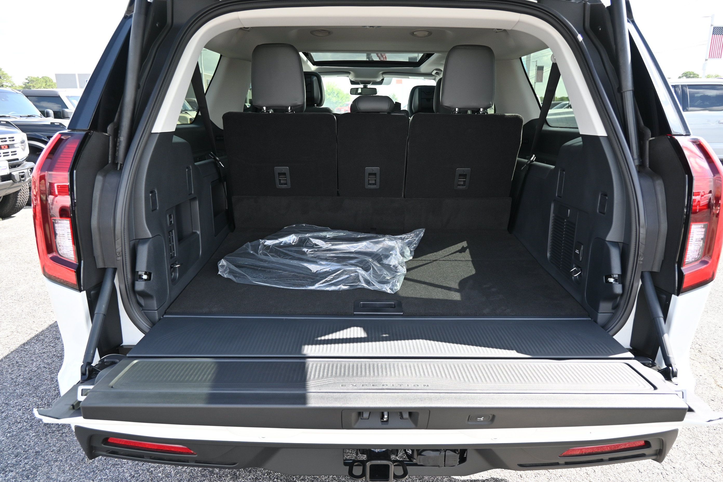 New 2027 Ford Expedition Max Active RWD image 6
