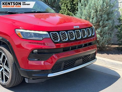 Used 2025 Jeep Compass Limited w/ Elite Group AWD/4WD image 11