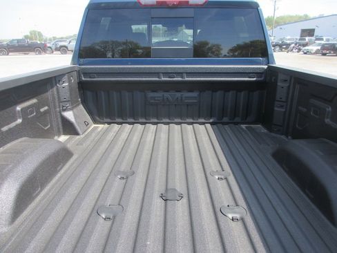 New 2026 GMC Sierra 3500 Denali Ultimate AWD/4WD image 7