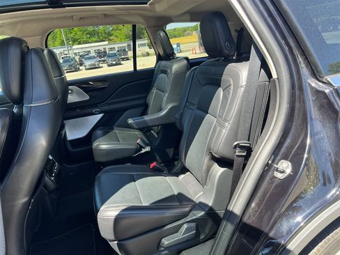 Used 2020 Lincoln Aviator Reserve w/ Equipment Group 202A image 5