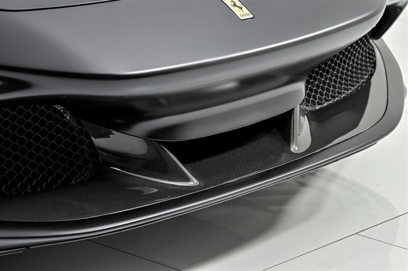 Used 2021 Ferrari F8 Tributo RWD image 5