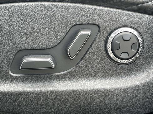 Used 2024 Genesis GV80 2.5T AWD/4WD image 17