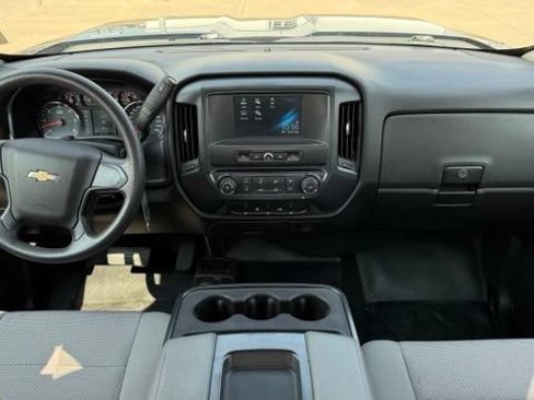 Used 2017 Chevrolet Silverado 2500 W/T AWD/4WD image 28