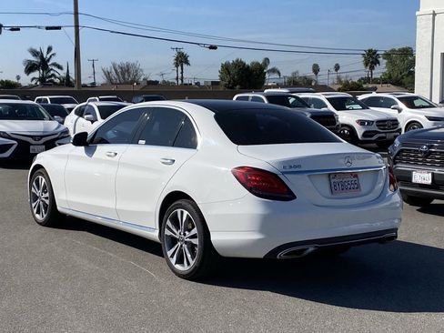 Used 2021 Mercedes-Benz C 300 4MATIC Sedan image 4