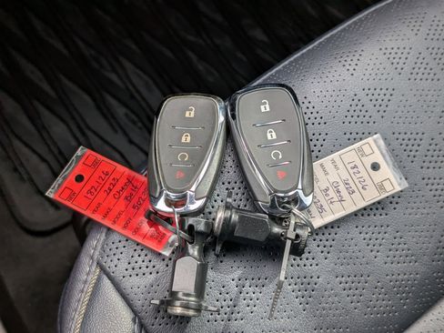 Used 2023 Chevrolet Bolt EUV LT w/ Convenience Package image 36