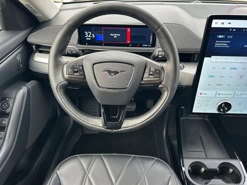 Certified 2022 Ford Mustang Mach-E Select image 15