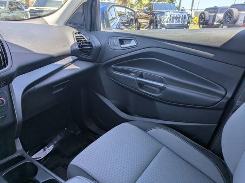 Used 2018 Ford Escape SE w/ SE Sync 3 Package FWD image 20