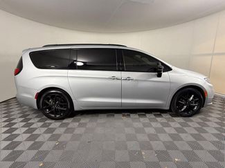 Used 2024 Chrysler Pacifica Limited w/ S Appearance Package video 2