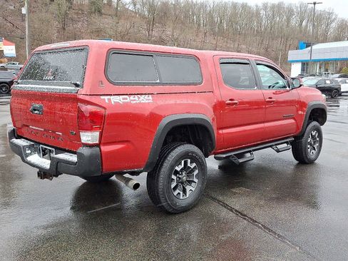 Used 2020 Toyota Tacoma TRD Off-Road image 6