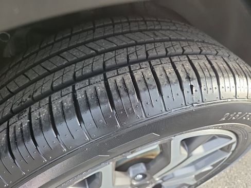 Used 2022 Kia Seltos EX image 19