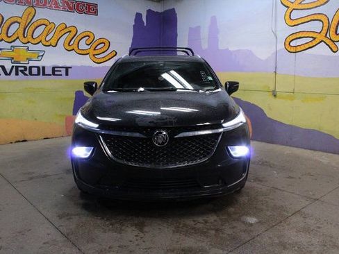 Used 2022 Buick Enclave Avenir image 3
