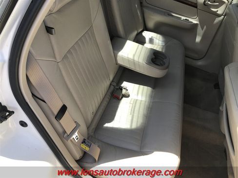 Used 2002 Chevrolet Impala LS w/ Preferred Equipment Group FWD image 20