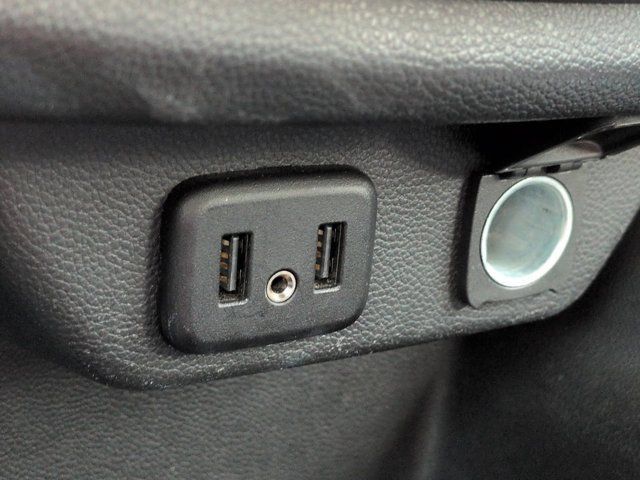 Used 2020 Chevrolet Traverse LT FWD image 20