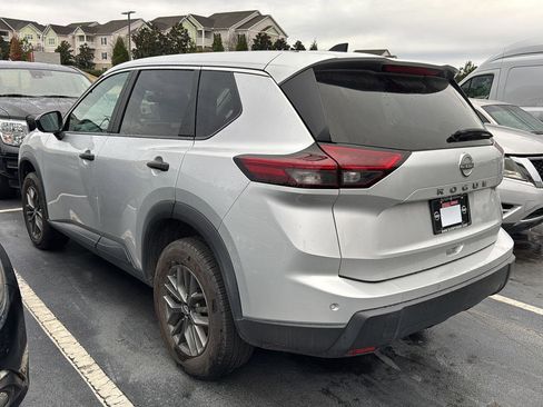 Used 2024 Nissan Rogue S image 8