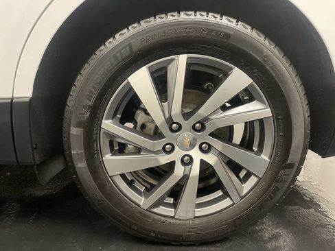 Used 2023 Chevrolet Equinox Premier AWD/4WD image 28