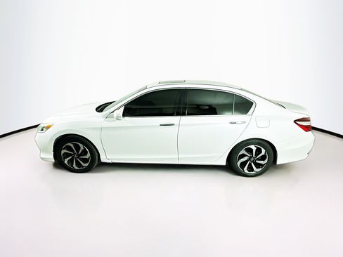 Used 2017 Honda Accord EX-L image 4
