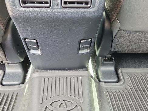 Used 2019 Toyota 4Runner SR5 AWD/4WD image 12