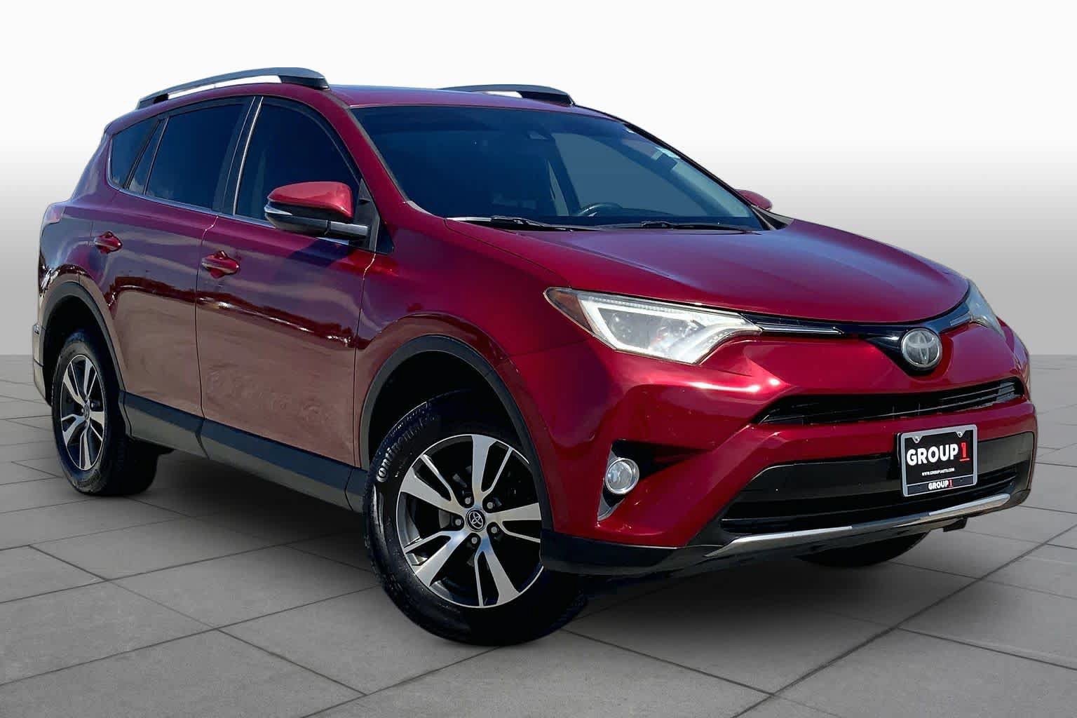 Used 2018 Toyota RAV4 XLE FWD image 3