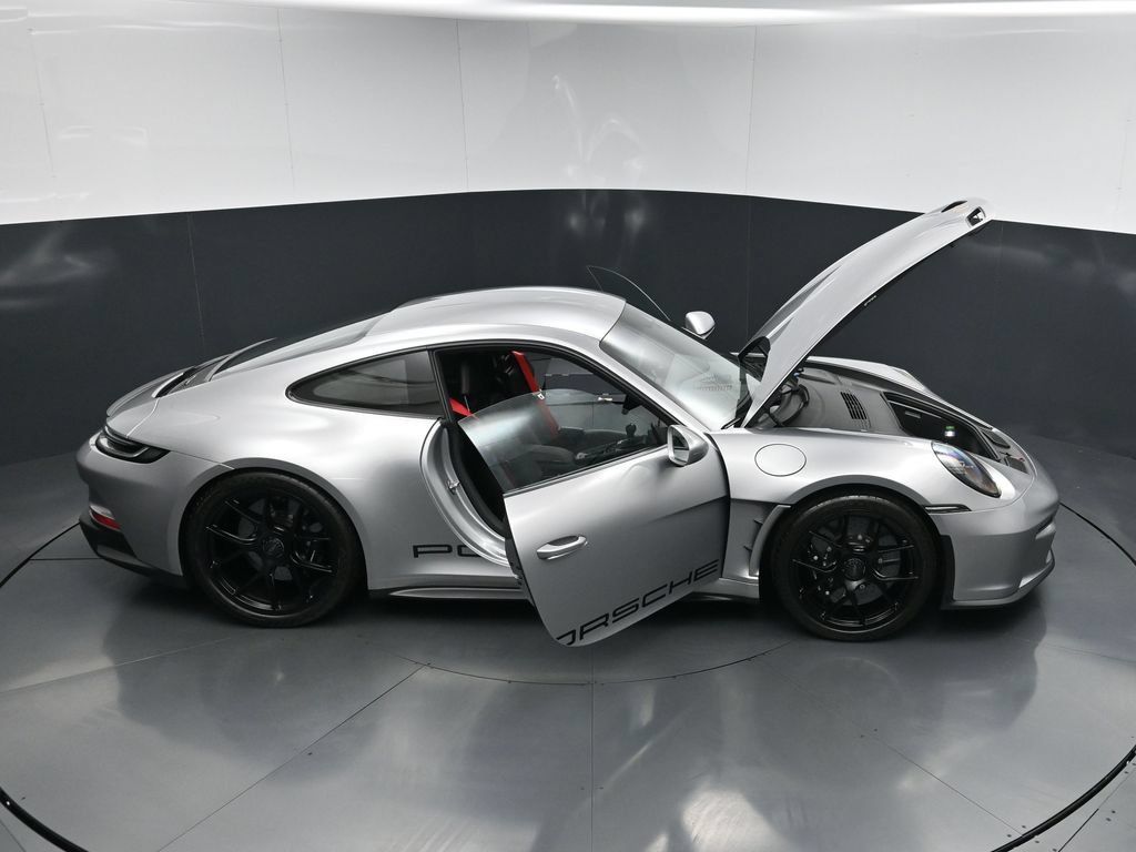 Certified 2024 Porsche 911 GT3 RS RWD image 31