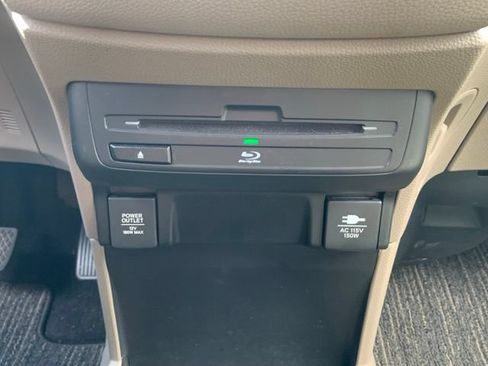 Used 2019 Honda Odyssey Touring image 21