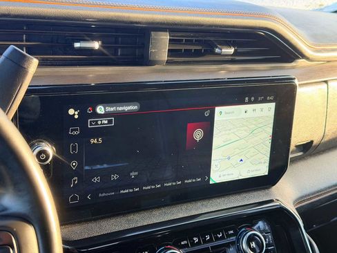 Used 2025 GMC Sierra 3500 AT4 w/ AT4 Premium Plus Package image 33