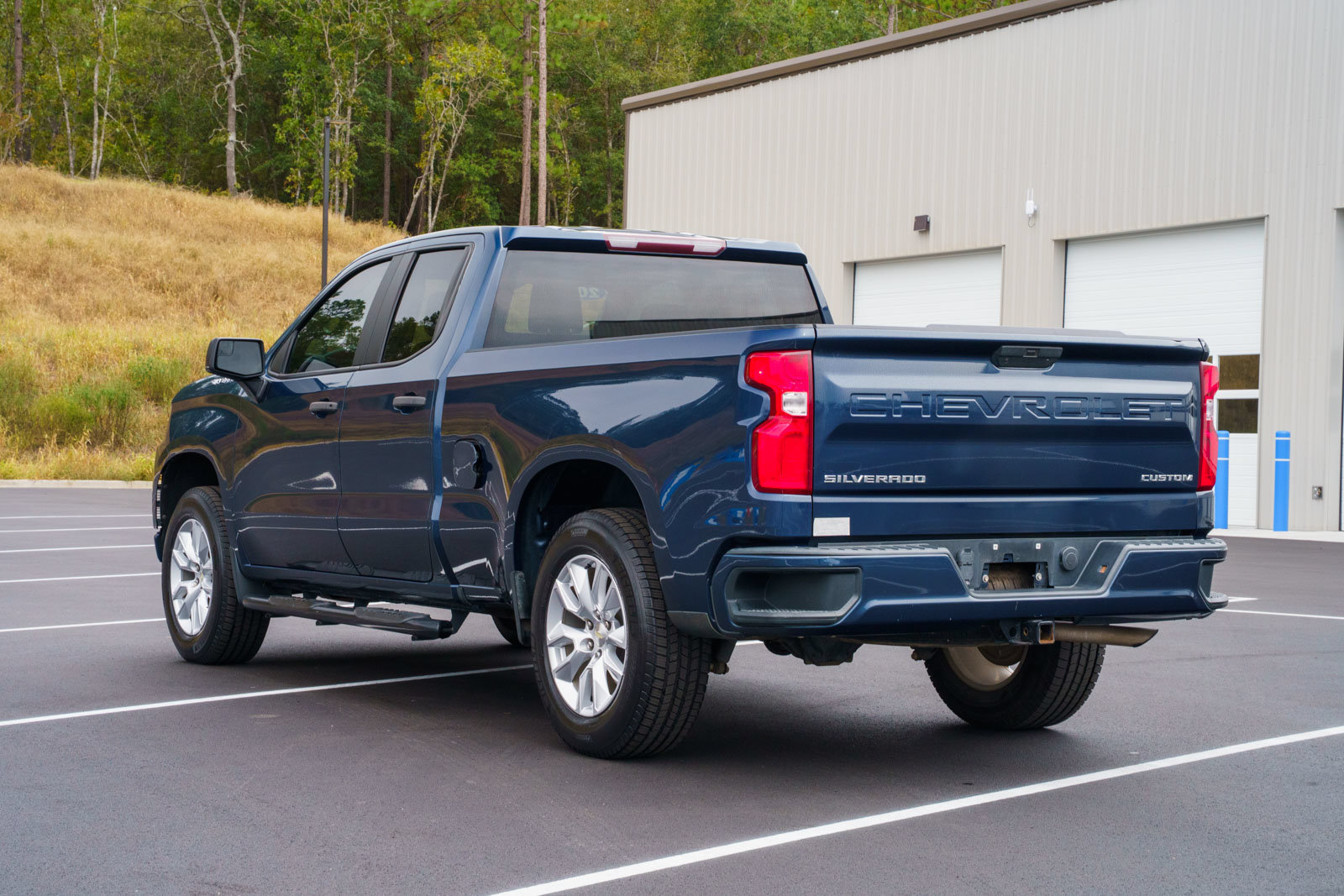 Used 2020 Chevrolet Silverado 1500 Custom w/ Custom Value Package RWD image 6