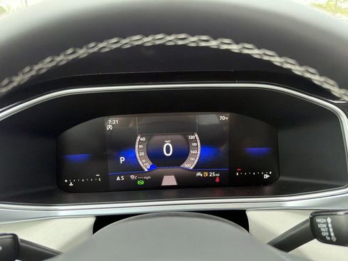 New 2026 Volkswagen Taos SE FWD image 26