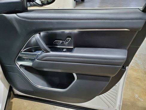 Used 2024 Land Rover Range Rover SE AWD/4WD image 17
