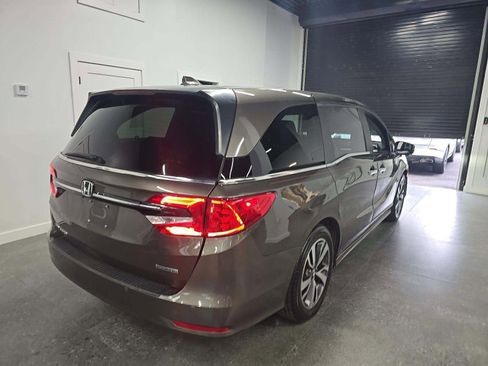 Used 2021 Honda Odyssey Touring image 3