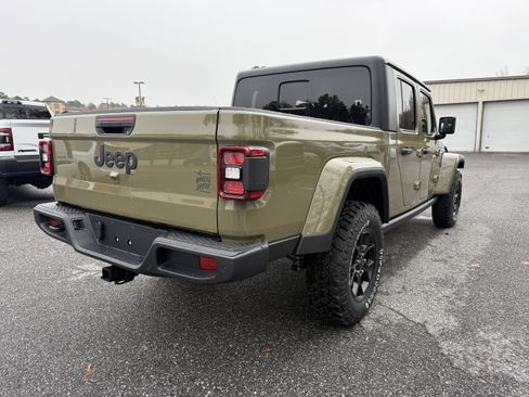 New 2026 Jeep Gladiator Sport AWD/4WD image 8