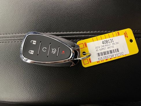 Used 2024 Chevrolet Malibu LT FWD image 26