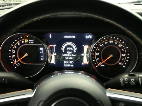 Used 2022 Jeep Wrangler Unlimited Sahara AWD/4WD image 8