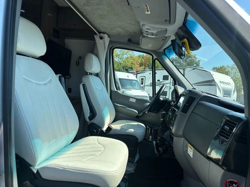 Used 2016 Mercedes-Benz Sprinter 3500 image 26