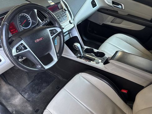 Used 2010 GMC Terrain SLT AWD/4WD image 9