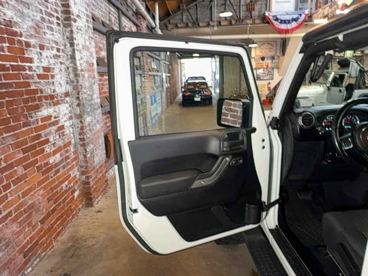 Used 2011 Jeep Wrangler Unlimited Sport AWD/4WD image 9