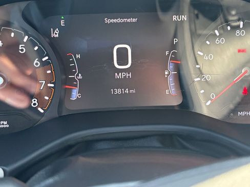 Used 2025 Jeep Compass Limited image 40