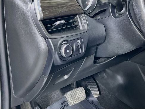 Used 2019 Buick Envision Essence AWD/4WD image 10