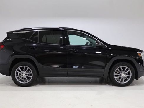 Used 2024 GMC Terrain SLT AWD/4WD image 8