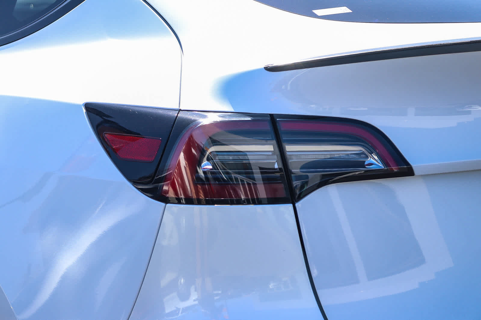 Used 2022 Tesla Model Y Performance AWD/4WD image 7