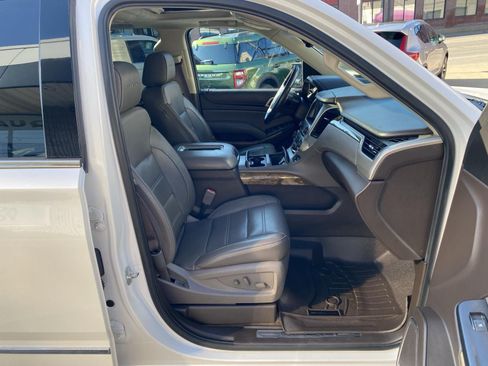 Used 2017 GMC Yukon XL Denali w/ Open Road Package AWD/4WD image 40
