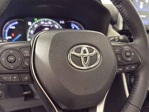 Used 2022 Toyota RAV4 Limited image 24